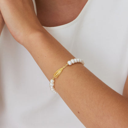 Pulseira Nossa Senhora de Fátima em Prata Dourada com Pérolas
