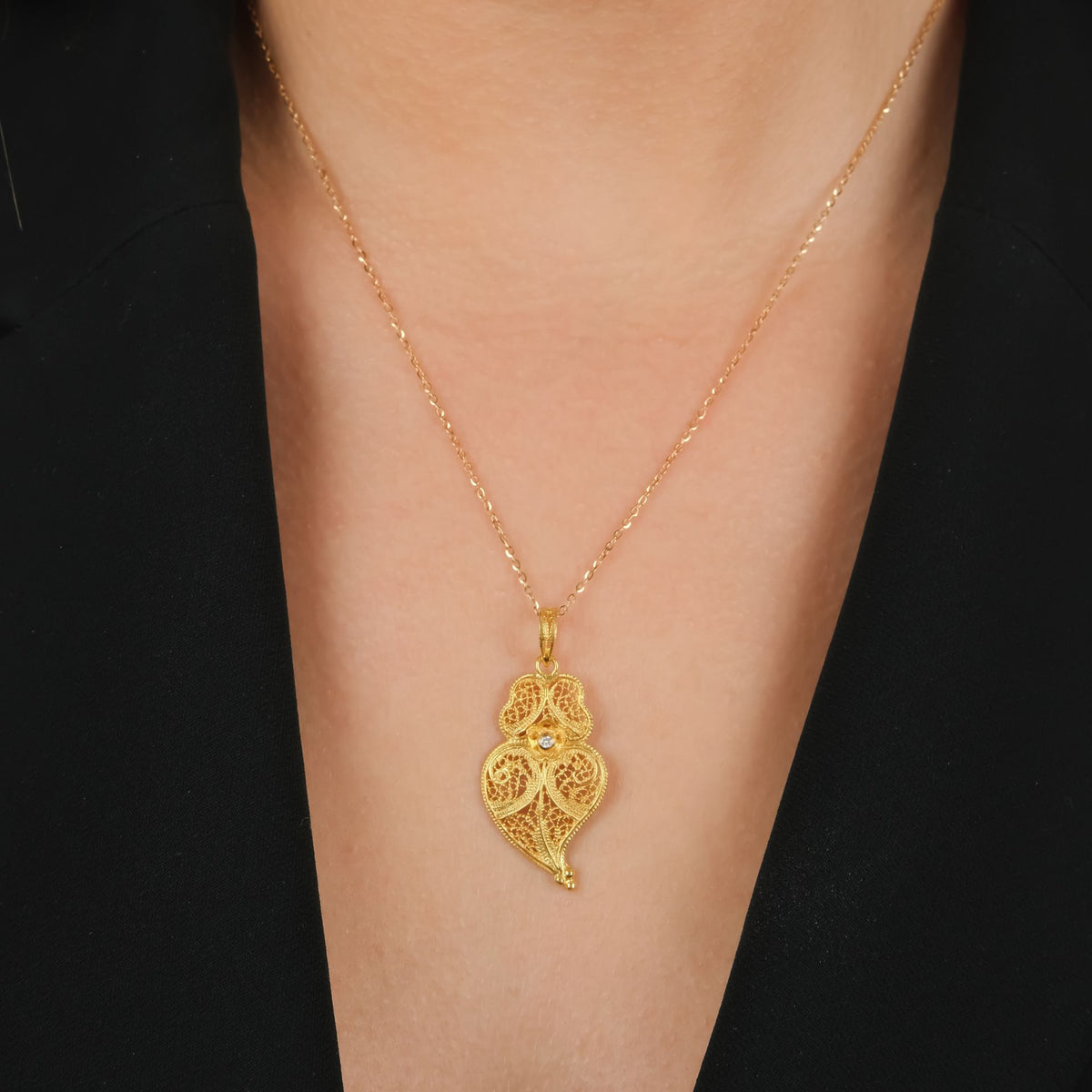 Colar Coração de Viana M em Ouro 19,2Kt e Diamante