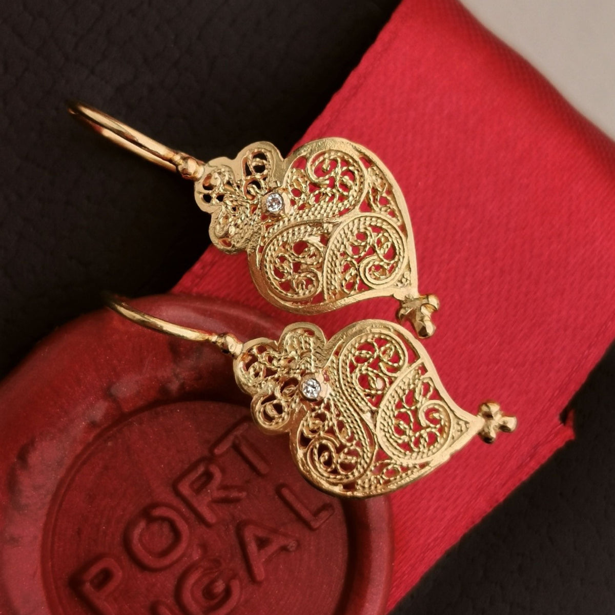 Brincos Coração Cheio em Ouro 19,2Kt com Diamante