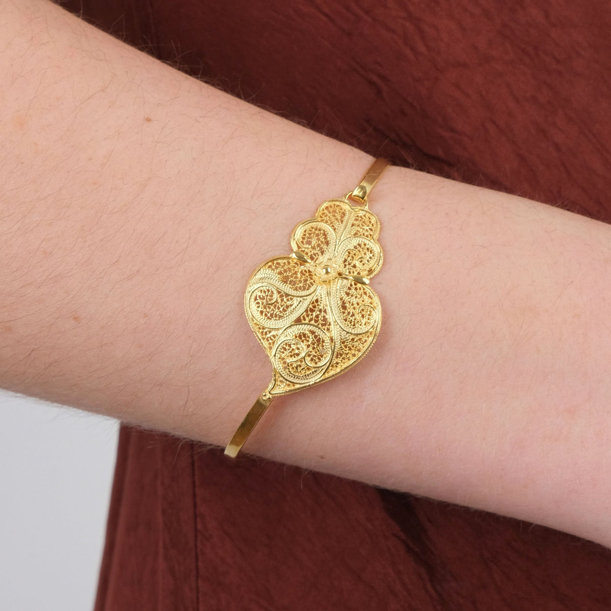 Pulseira Escrava Coração de Viana em Prata Dourada
