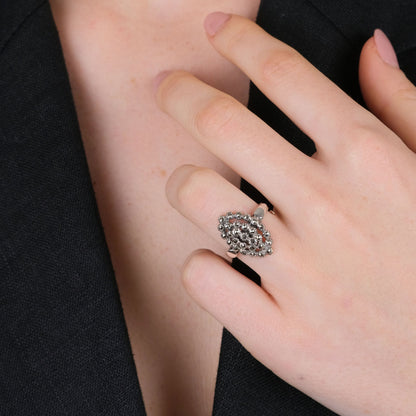 Anel Pinha Oval com Marcassites em Prata