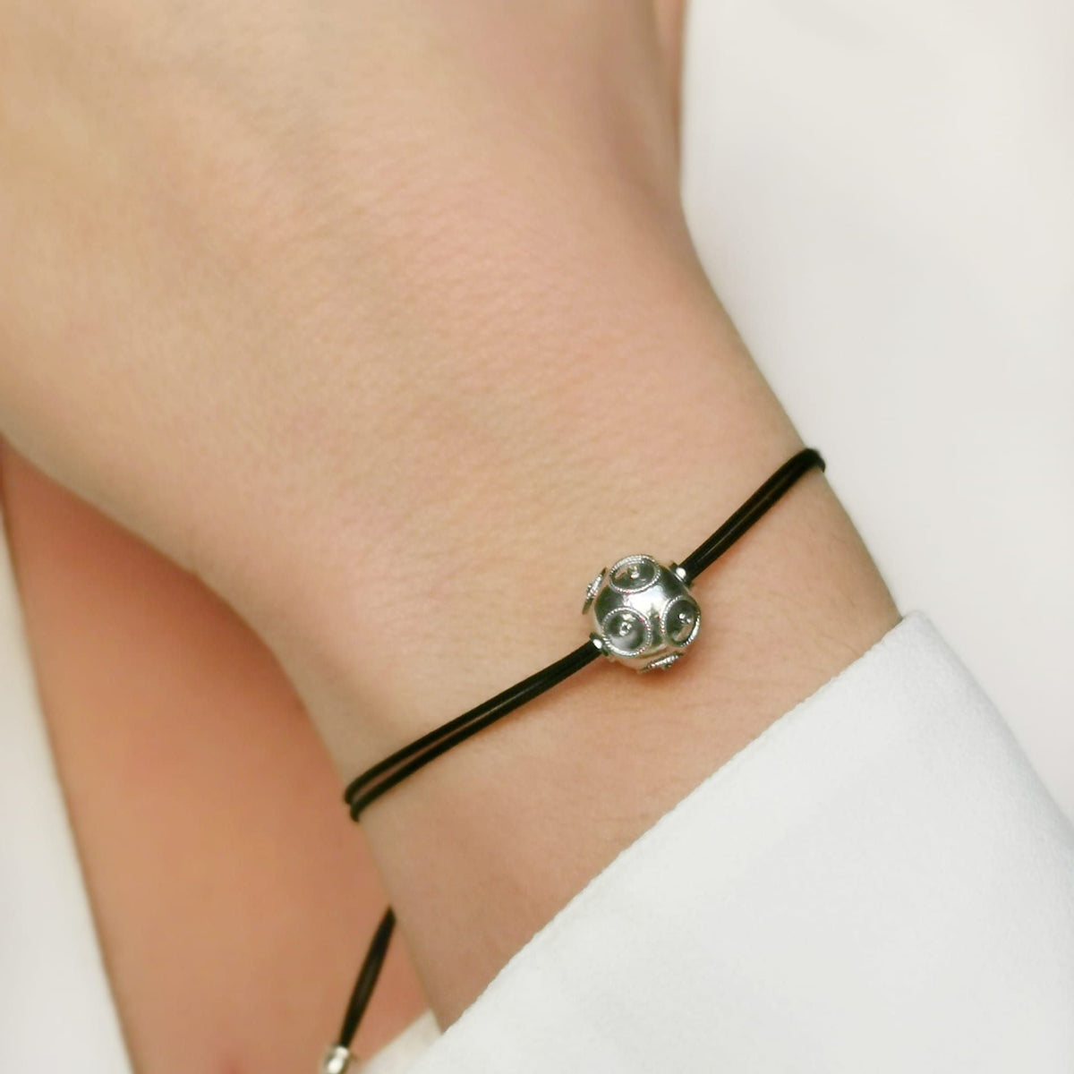 Pulseira Conta de Viana em Prata com Fio