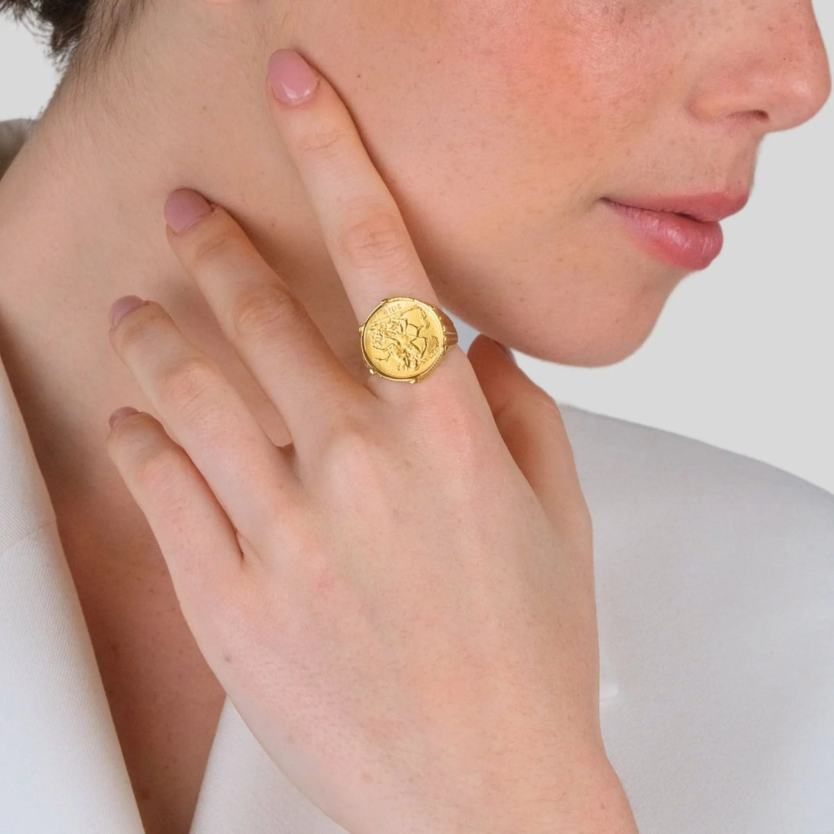 Anel Meia Libra em Prata Dourada
