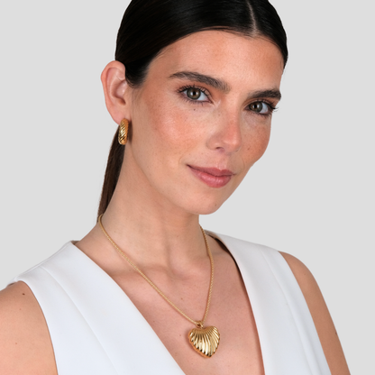 Conjunto Coração Entrelaçado em Prata Dourada